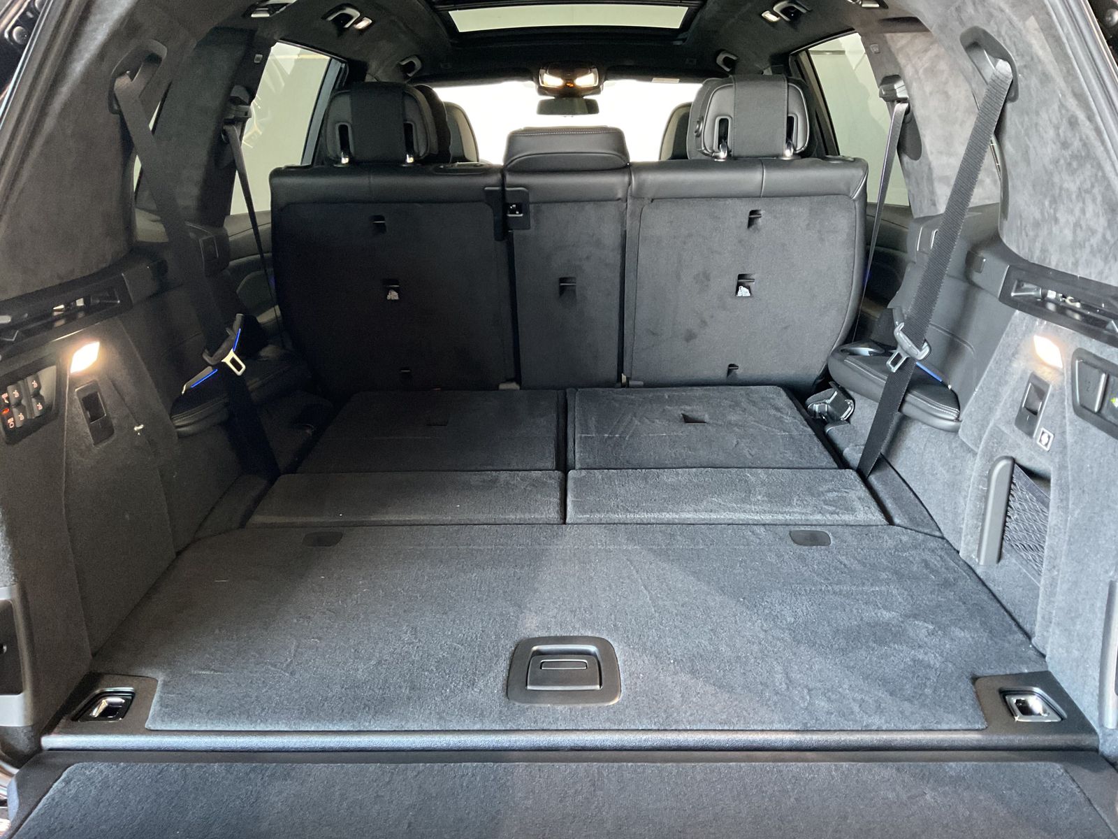 Fahrzeugeinzelansicht 16 Fahrzeugabbildung BMW X7 xDrive40d Sitzbelüftung, Panorama Glasdach, M