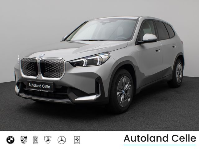 BMW iX1 eD20 Kamera DAB Fernlichtassis Komfort Sport