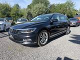 Volkswagen Passat Highline 4Motion+R LINE+LED+NAVI+DIGITAL+ - VW Passat Variant Gebrauchtwagen in Berlin