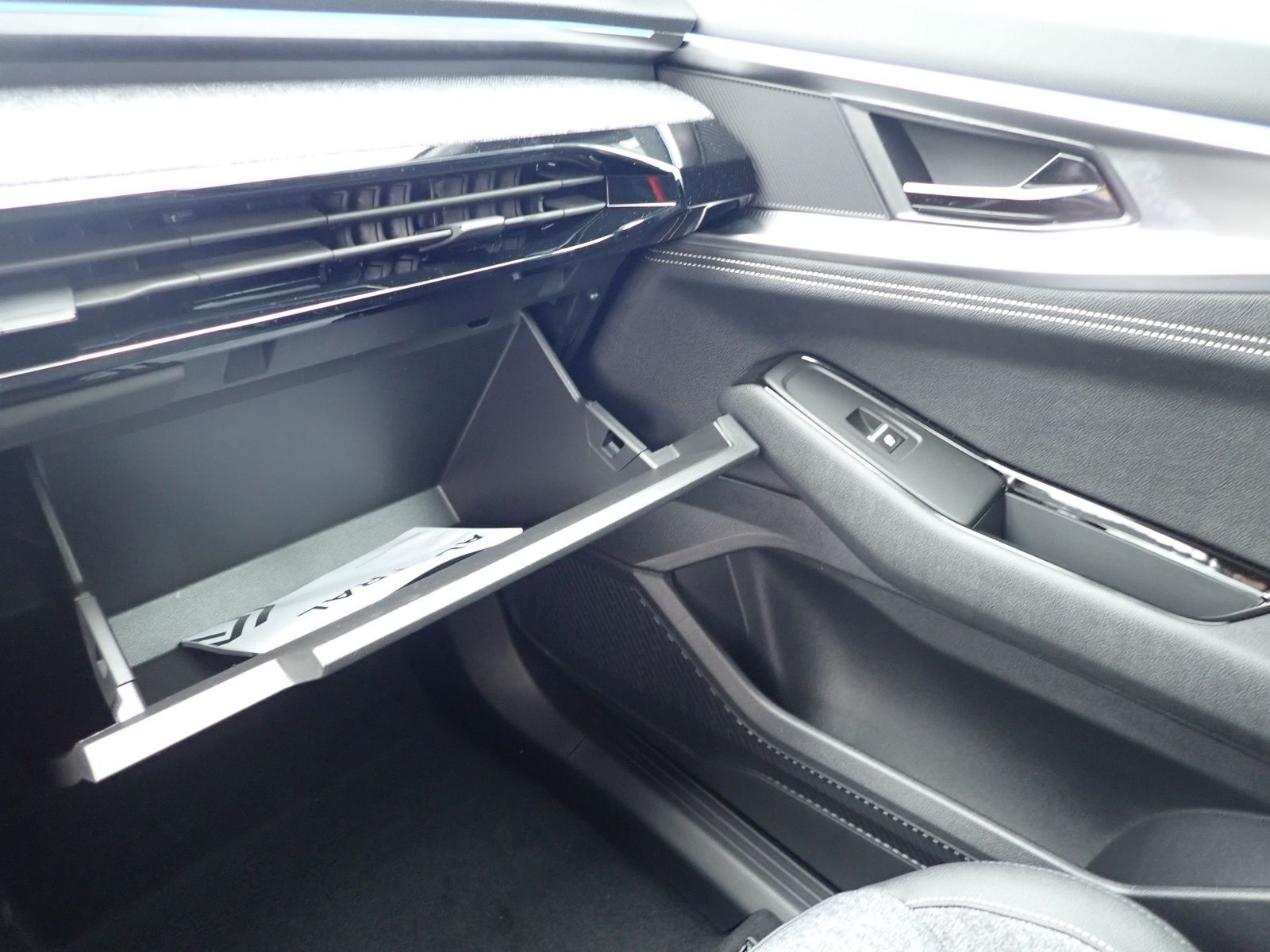 Fahrzeugabbildung Renault Austral Techno Mild Hybrid 150 Automatik
