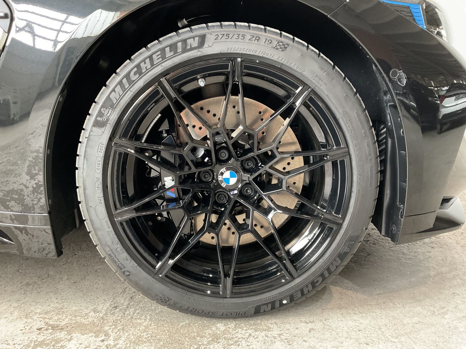 Fahrzeugabbildung BMW M3 Touring Sitzbelüftung vorn, HK Surround, Komf