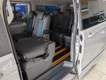 Ford Tourneo Custom 2.0 EcoBlue SPORT L2
