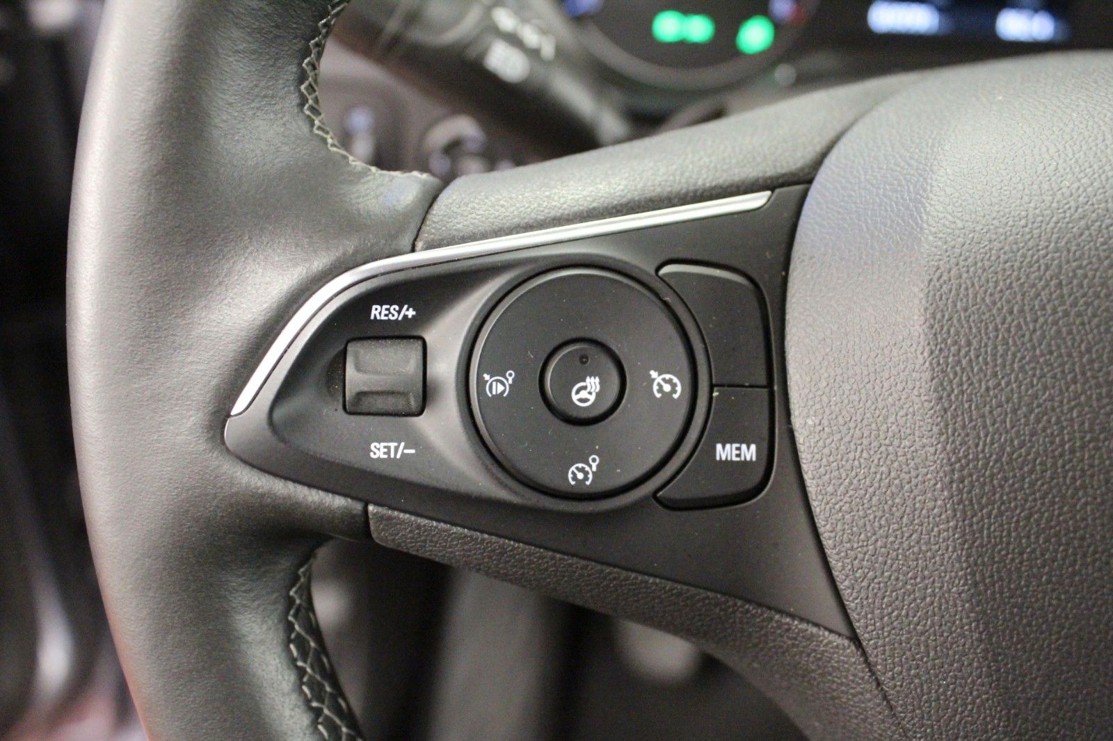 Fahrzeugabbildung Opel Crossland Ultimate 1.2 Turbo