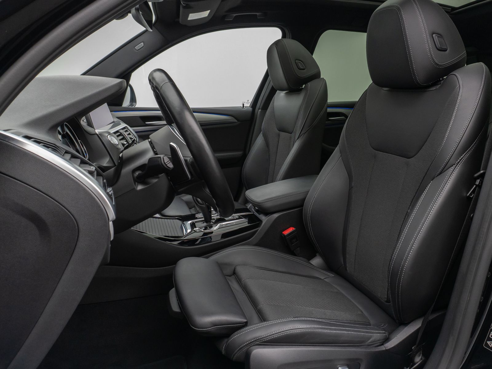 Fahrzeugabbildung BMW X3 xD20d xLine Panorama 360°DAB HiFi AHK Komfort