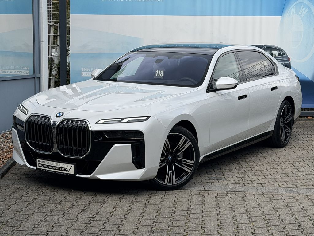Image of BMW 740