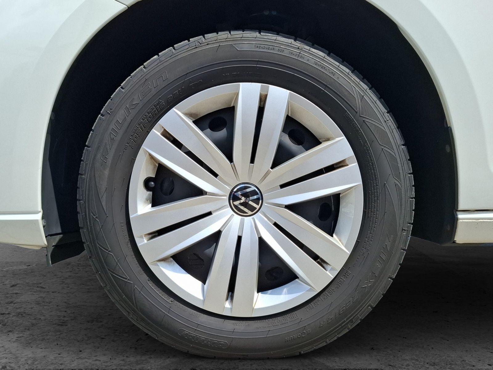 Fahrzeugabbildung Volkswagen Caddy TDI Kasten Maxi Klima AHK DAB PDC SH
