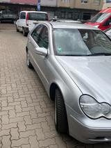 Mercedes-Benz C 240 4MATIC ELEGANCE Elegance - Mercedes-Benz C 240 mit Benzin-Antrieb