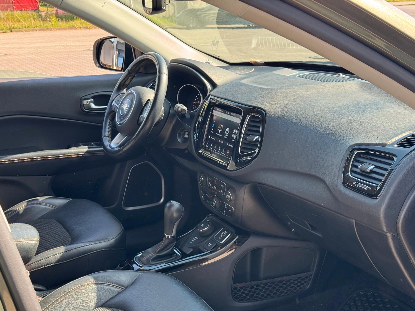 Jeep Compass Limited 4WD Garantie 1.Hand* 72.000 Km*