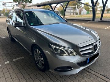 Mercedes E 200 - 2