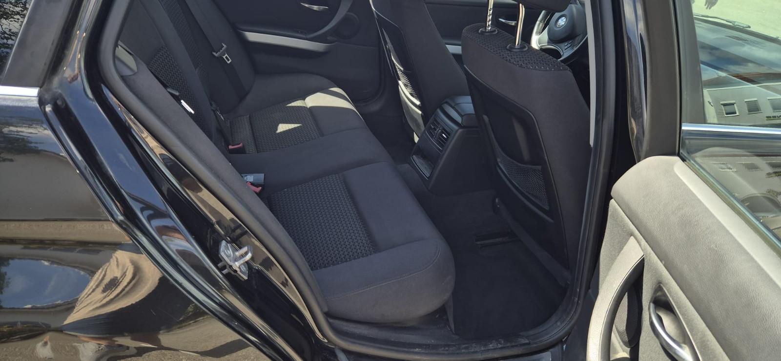 BMW 320 2010 — photo 6