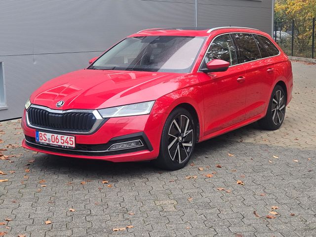 Skoda Octavia Combi TDI DSG Navi Leder Panorama AHK