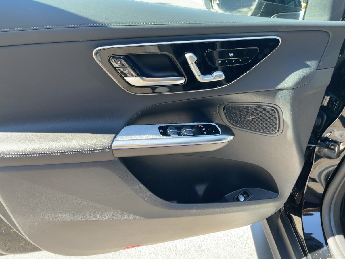 Fahrzeugabbildung Mercedes-Benz GLC 220 d 4M AMG/Night/360°/Digital-Light/AHK