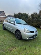 Renault Clio 1,2L 104.000km - gebrauchte Renault Clio aus dem Jahr 2005