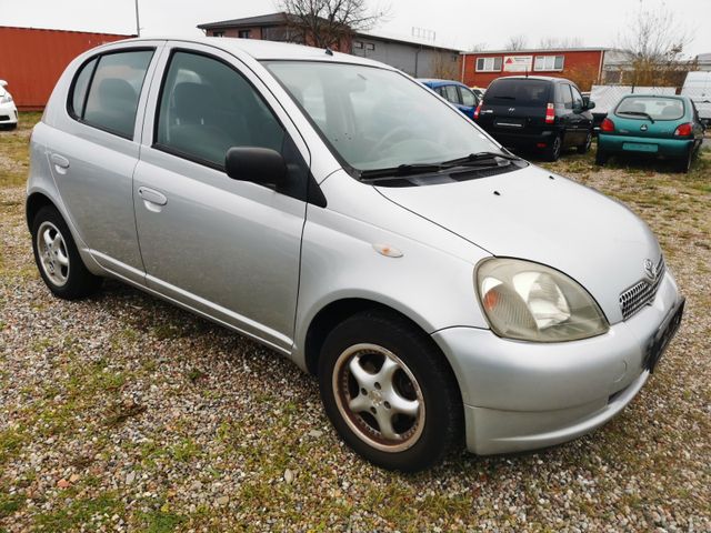 Toyota Yaris 1.3 Linea Sol ,Klima