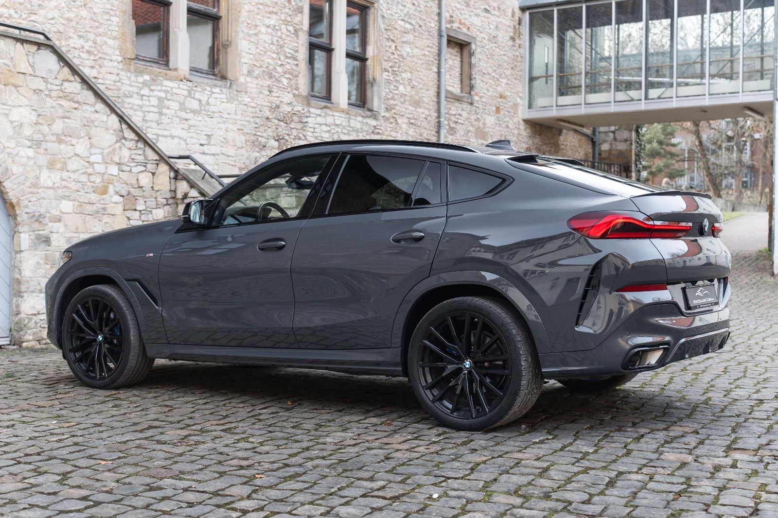 Fahrzeugabbildung BMW X6 xDrive 30 d M Sport LED AHK CARPLAY H&K HUD