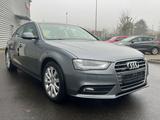 Audi A4 Lim. Ambiente quattro *Xenon Leder * NAVI - Audi A4 mit Diesel-Antrieb: Limousine