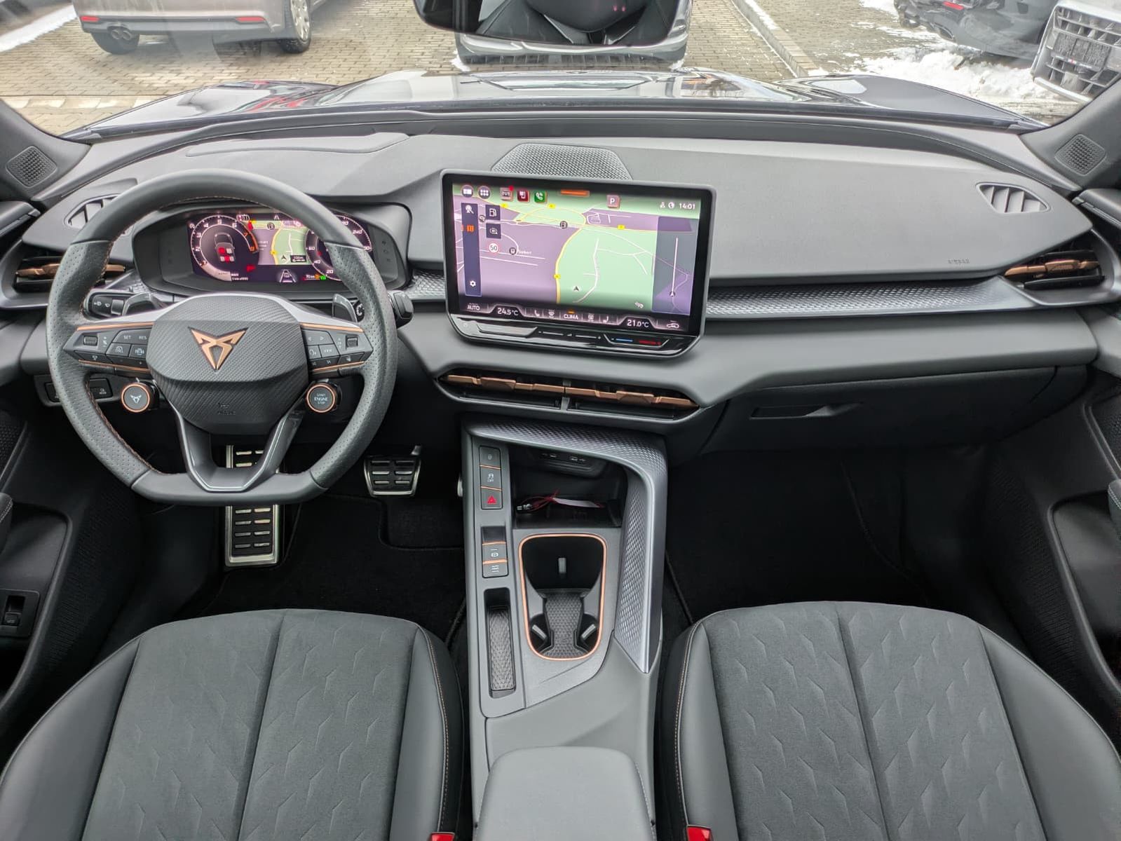 Fahrzeugabbildung CUPRA Terramar 1.5 eTSI 360°HUD*MATRIX*PANO*DCC*20"