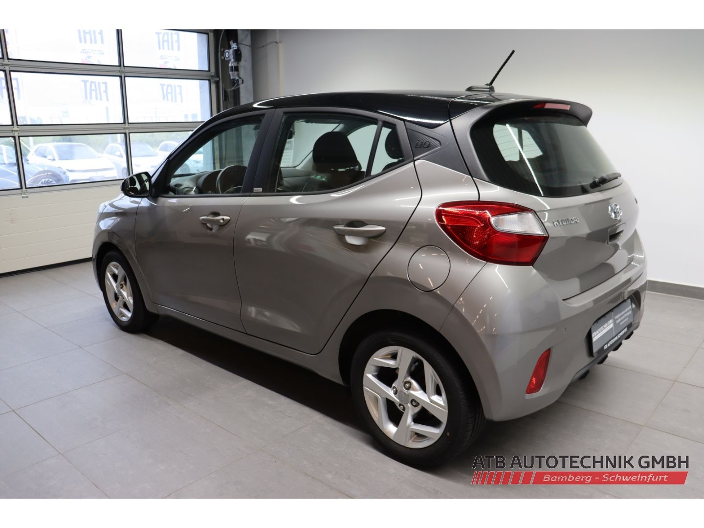 Fahrzeugabbildung Hyundai i10 Trend 1.2l PDC SHZ LenkradHZG Klima Apple Ca