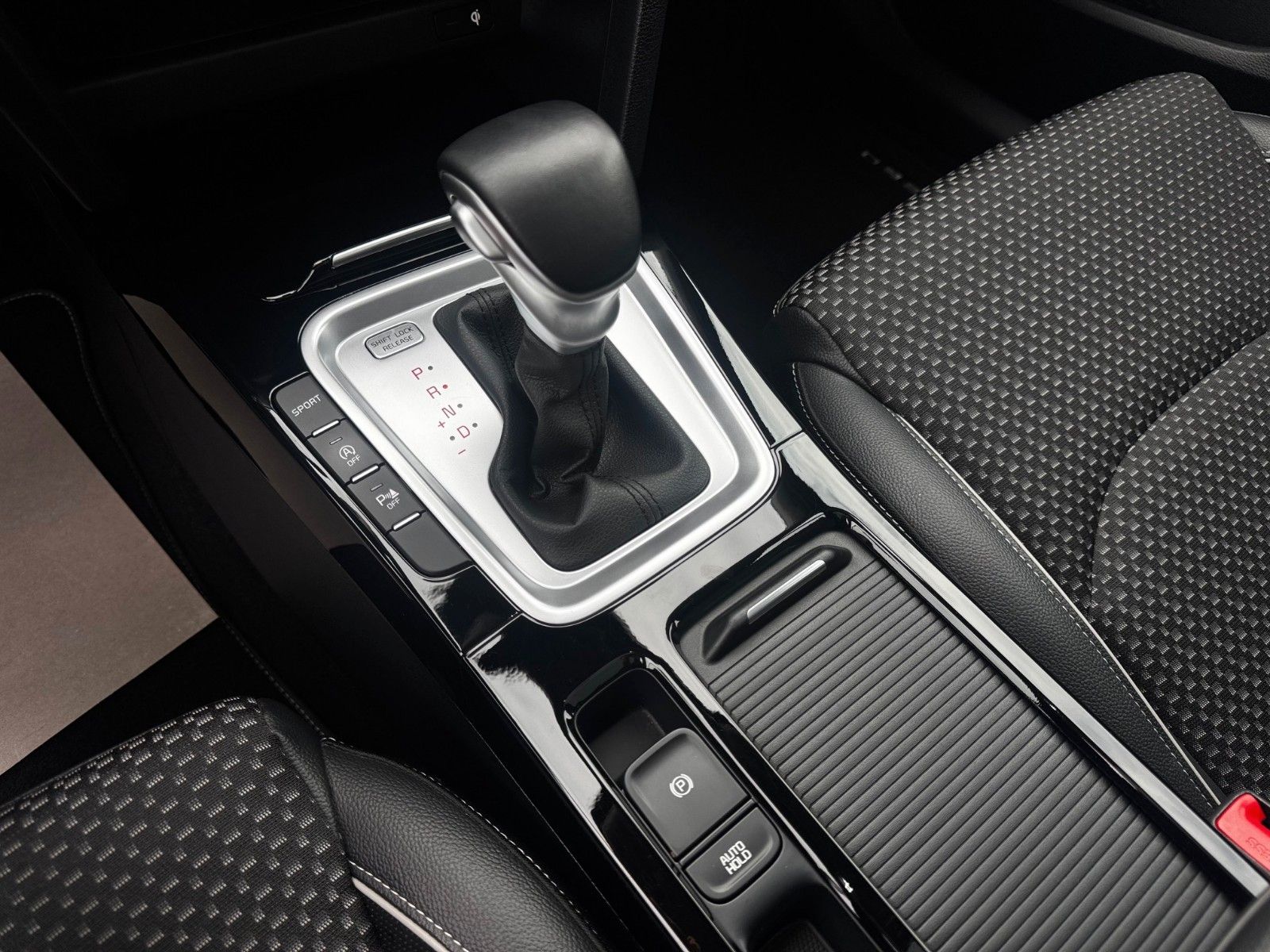 Fahrzeugabbildung Kia XCEED 1.5T SPIRIT 160PS NAV GLASDACH