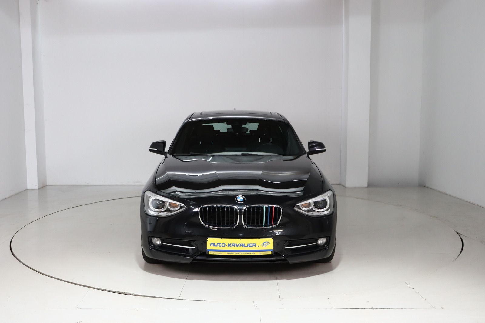 Fahrzeugabbildung BMW 118 d Sport-line * Bi-Xenon * PDC * Tempomat