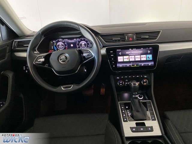 Superb Combi Ambition iV NAVI KLIMA PDC LM