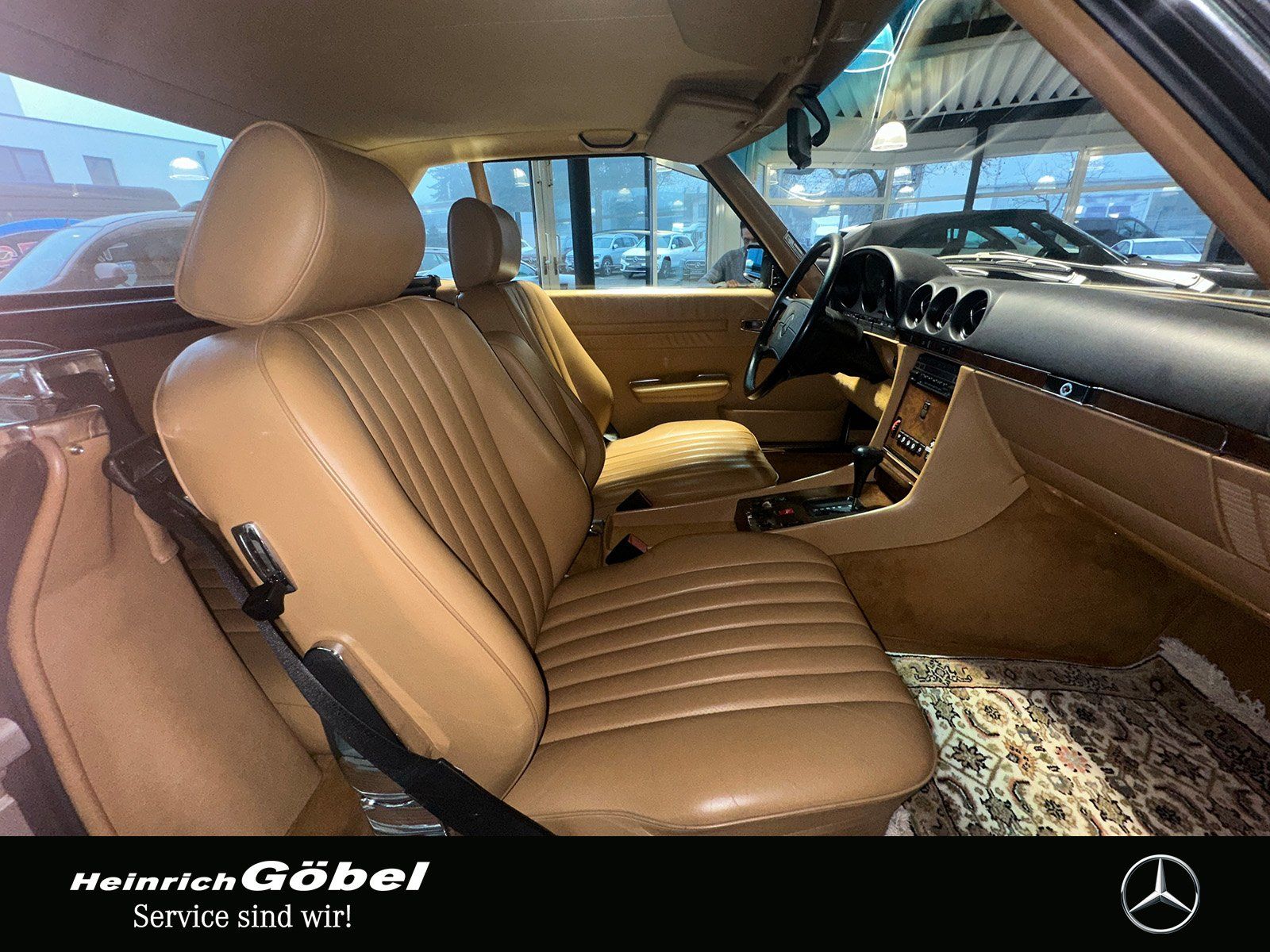 Fahrzeugabbildung Mercedes-Benz 560 SL