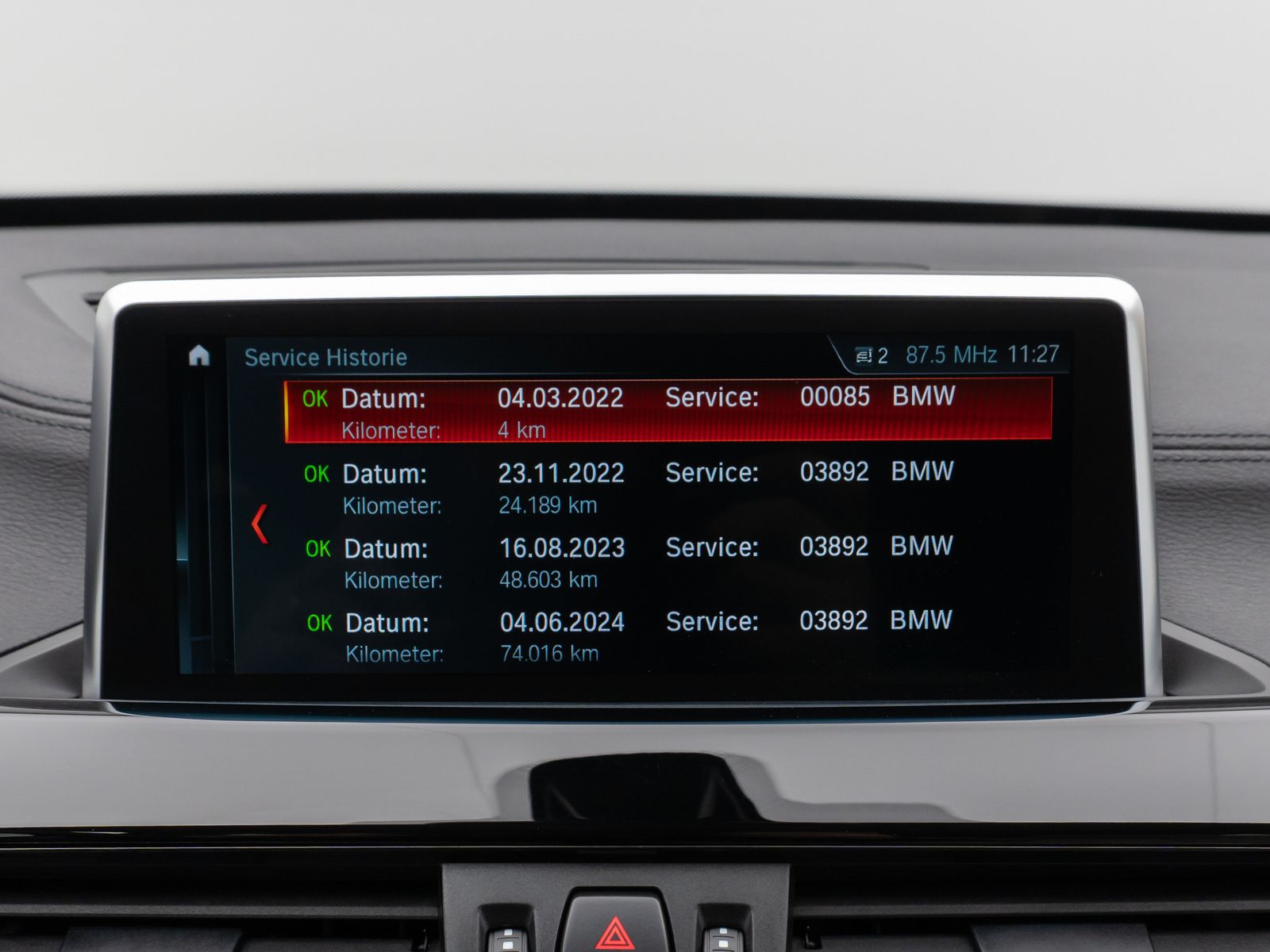 Fahrzeugabbildung BMW X1 xD25d xLine H/K DAB Parkassis AHK Alarm Sport