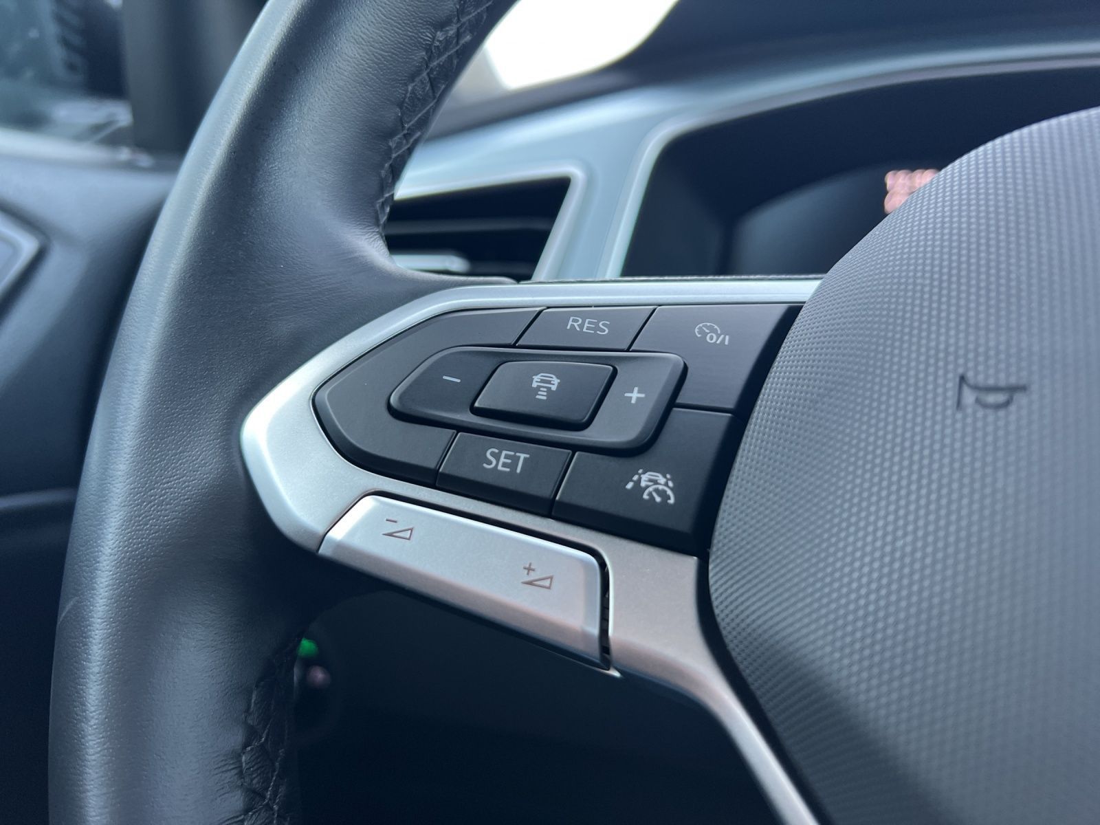T-Roc Goal 2.0 TDI DSG AHK*Navi*LED
