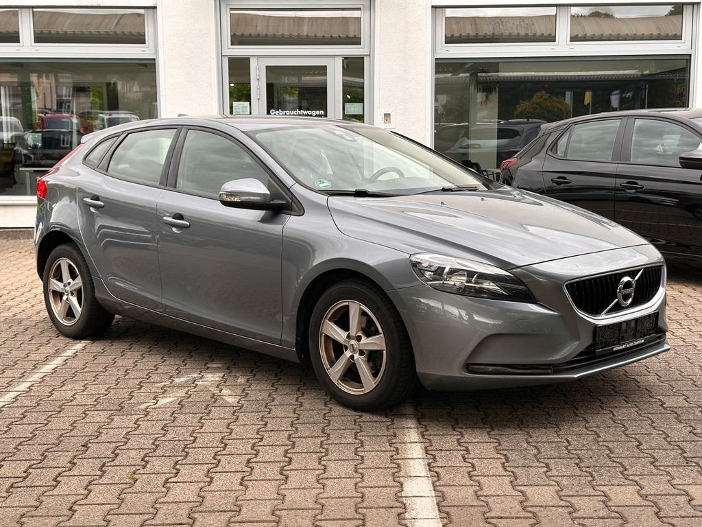 Volvo V40 D2 Kinetic *Navi*LED*CD-Player*Händler*