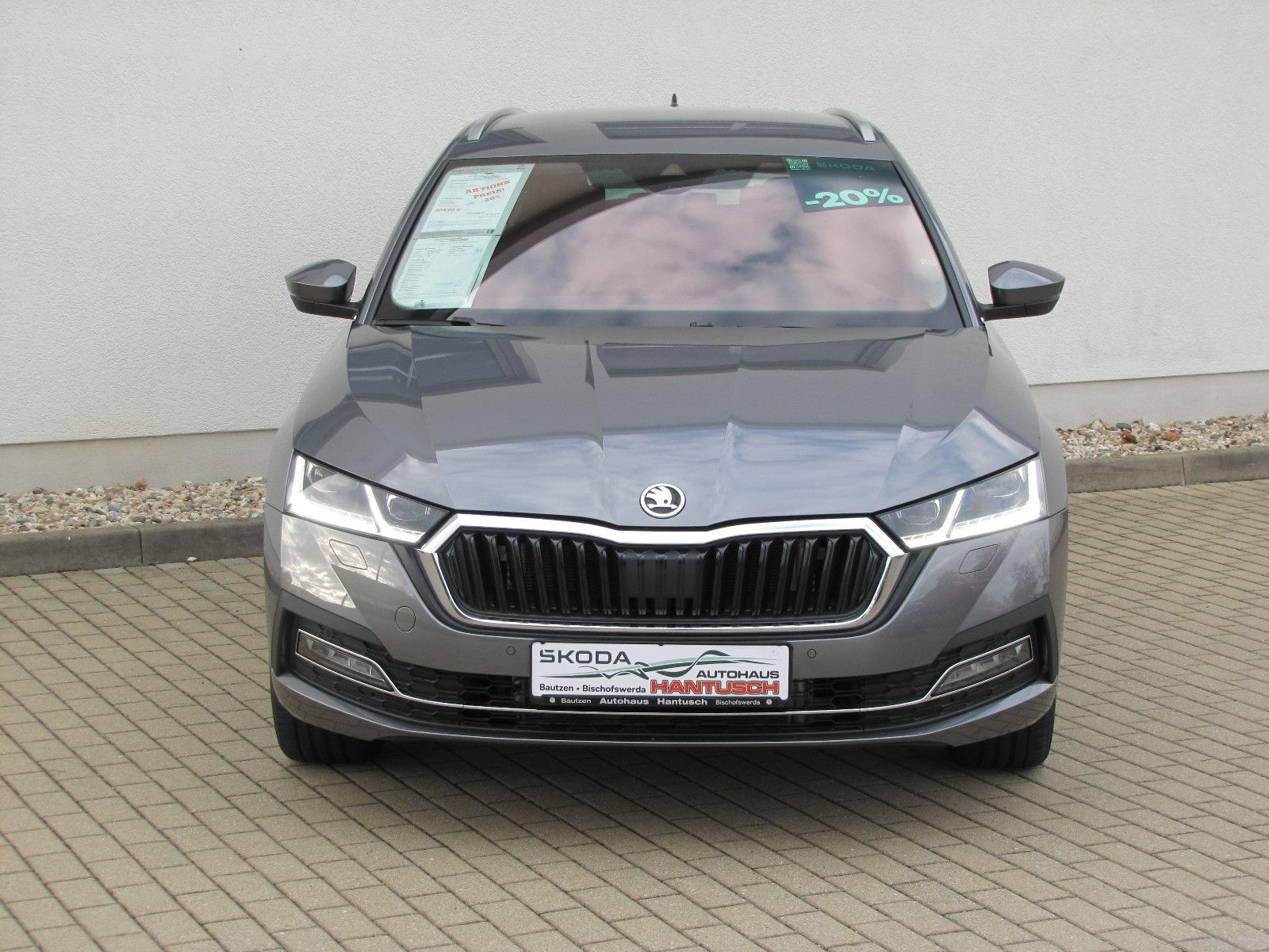 Fahrzeugabbildung SKODA Octavia Combi Style 1.5l TSI e-TEC 150PS DSG