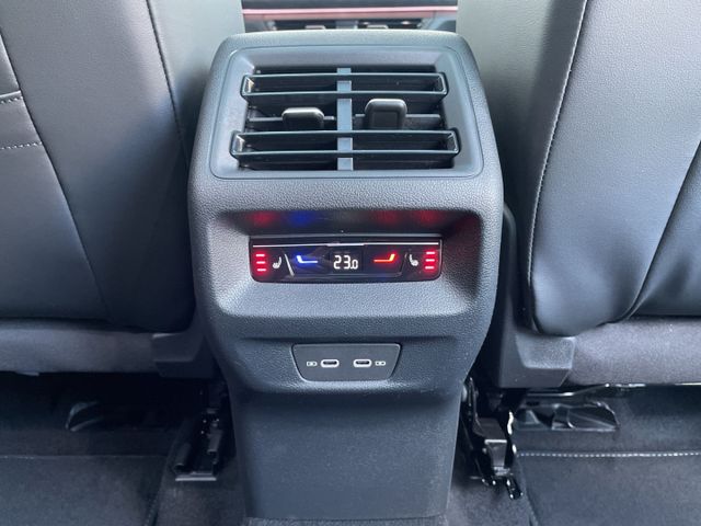 Tayron 1.5 TSI eHybrid DSG Black Style AHK/Pano 
