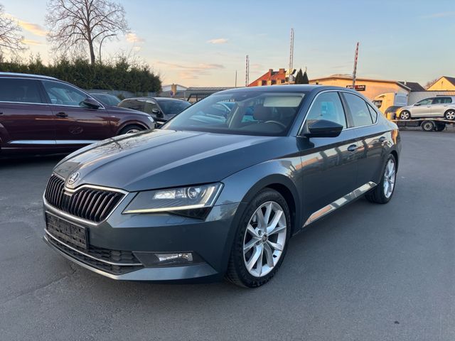 Skoda Superb Lim. Style*Nav*Xen*Memory*Autom*1Hand*Top