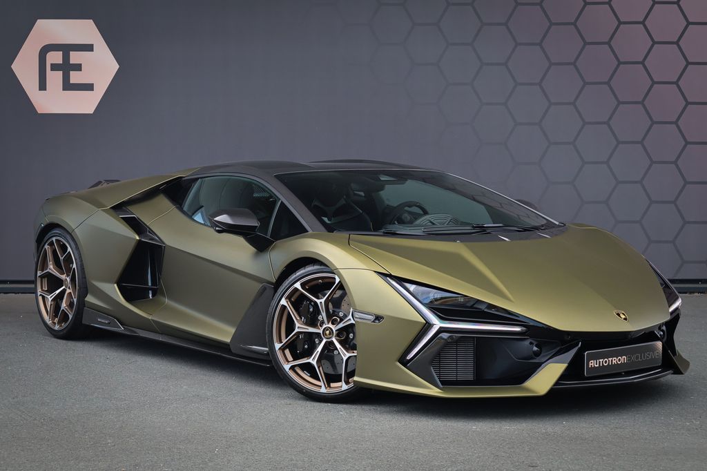 Image of Lamborghini Revuelto