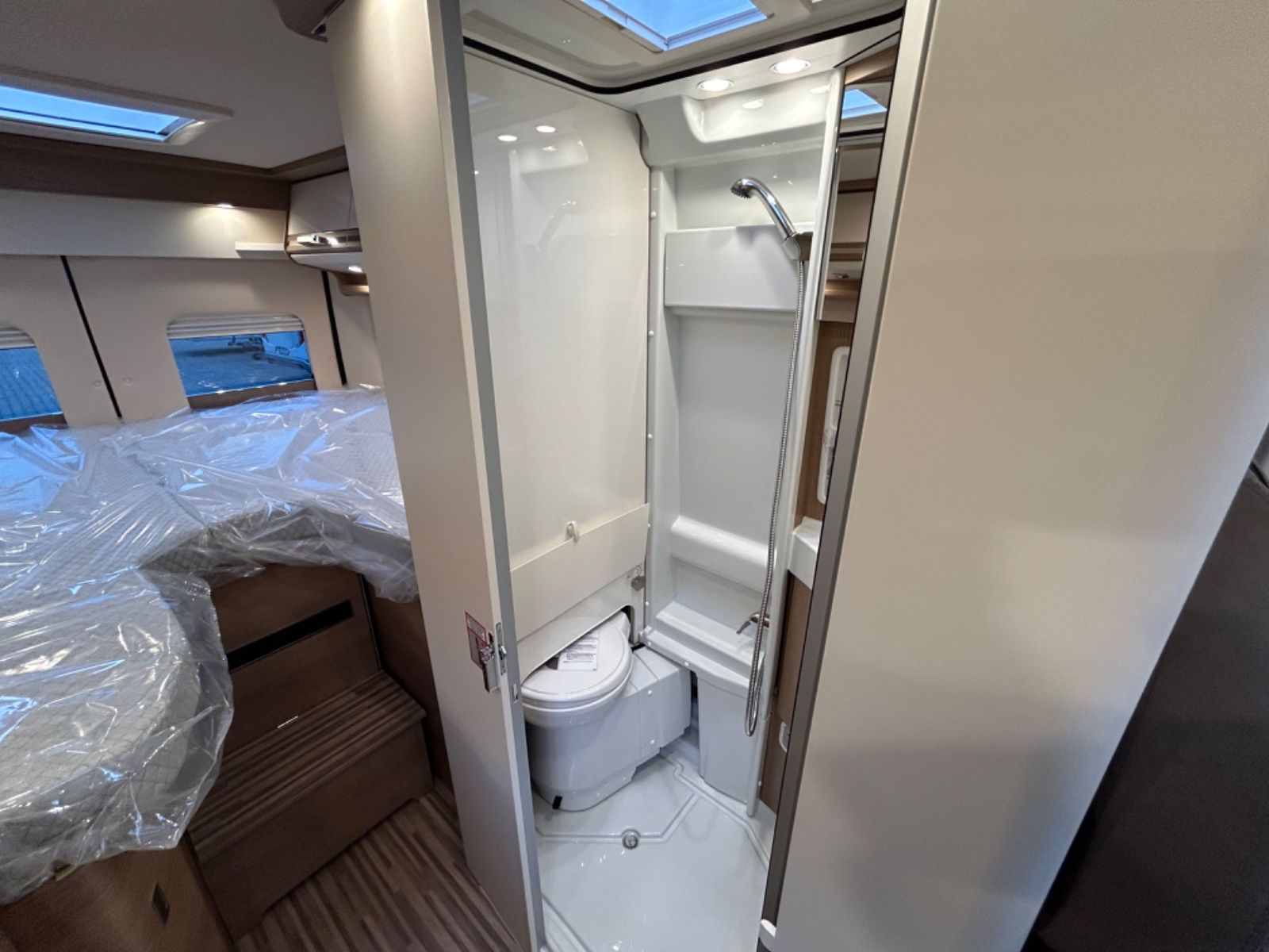 Fahrzeugabbildung Malibu Van 640 LE K GT Diversity MJ 25  Skyview Aktion