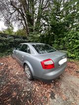 Audi A4 1.8 T - S4 S LINE - Audi A4 aus 2002: Line