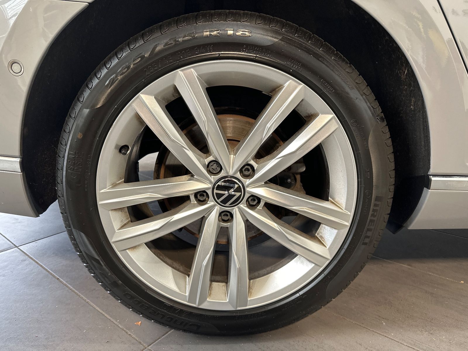 Fahrzeugabbildung Volkswagen Passat Variant Elegance NAV+LED+AHK+ACC+HUD+18ZO