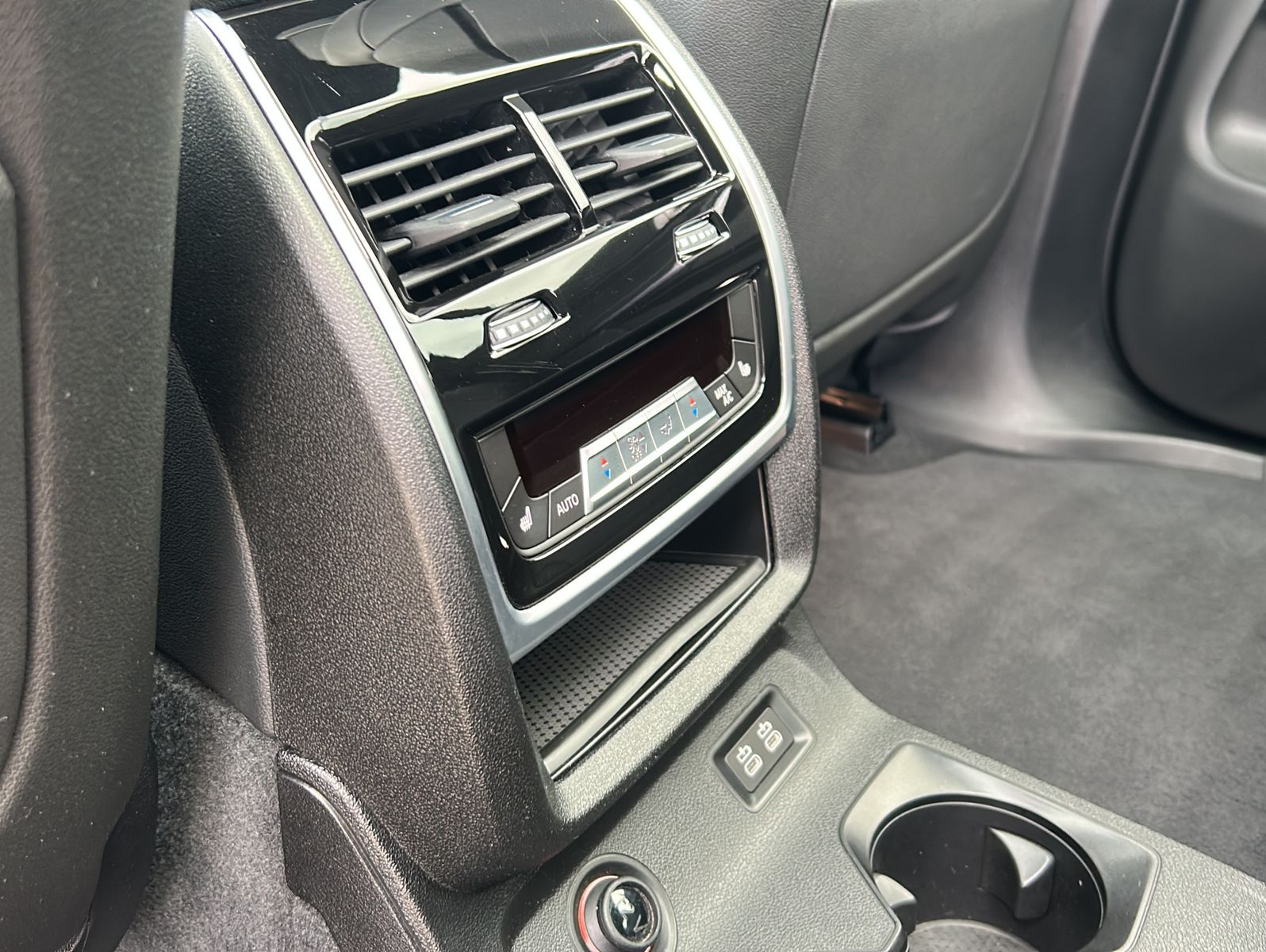 Fahrzeugabbildung BMW X7 M50 d M-Sport