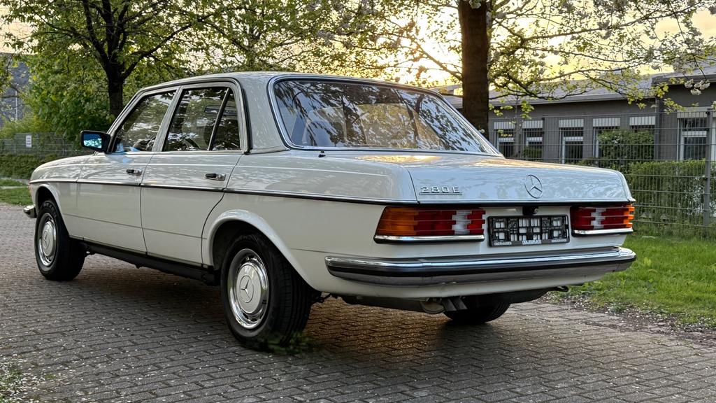 Mercedes-Benz 280