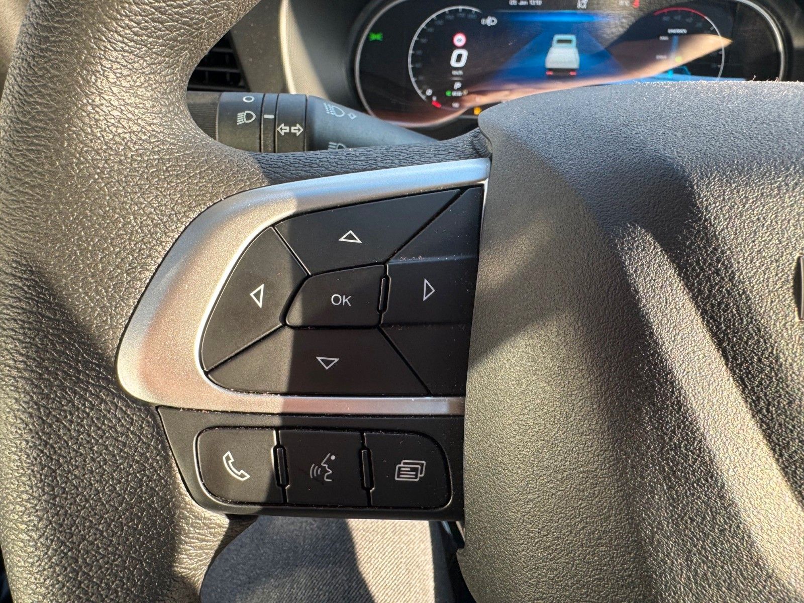 Fahrzeugabbildung Iveco Daily 35S16 HA8 *Rampen*L3.500mm*Automatik*AHK*