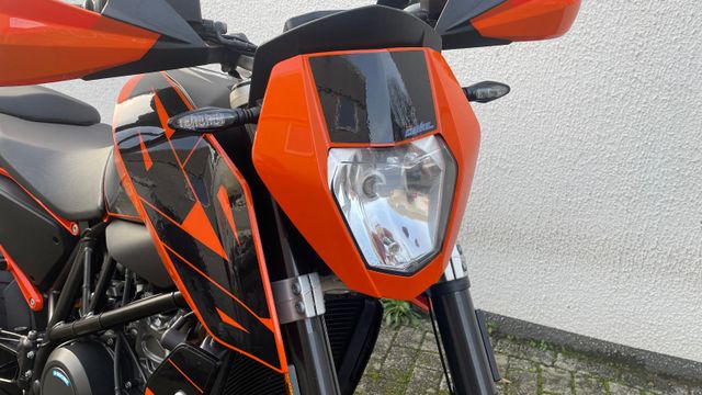 KTM 690 Duke Akrapovic