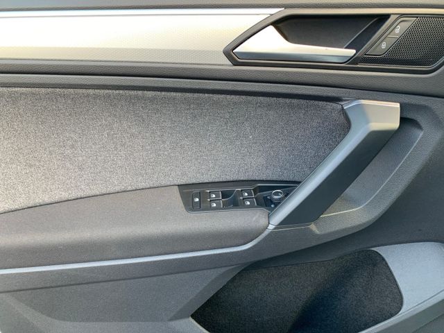 Tiguan 1.5 TSI MOVE IQ.LIGHT+NAV+KAMERA+STANDHZG