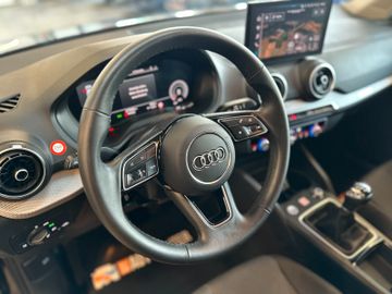 Audi Q2 30 TFSI S line *1. Hand*Klima*SHZ*Navi*BT*DAB
