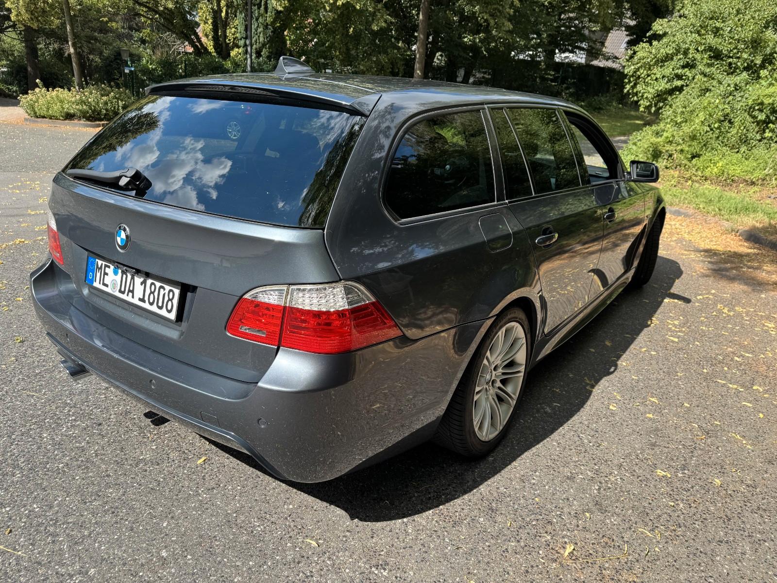 BMW 530 2007 — interior