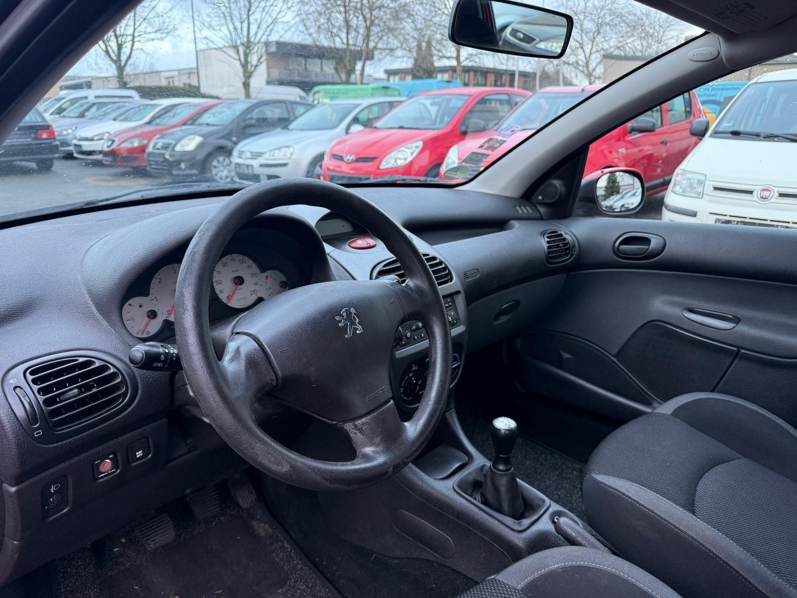 Peugeot  2006 — photo 12