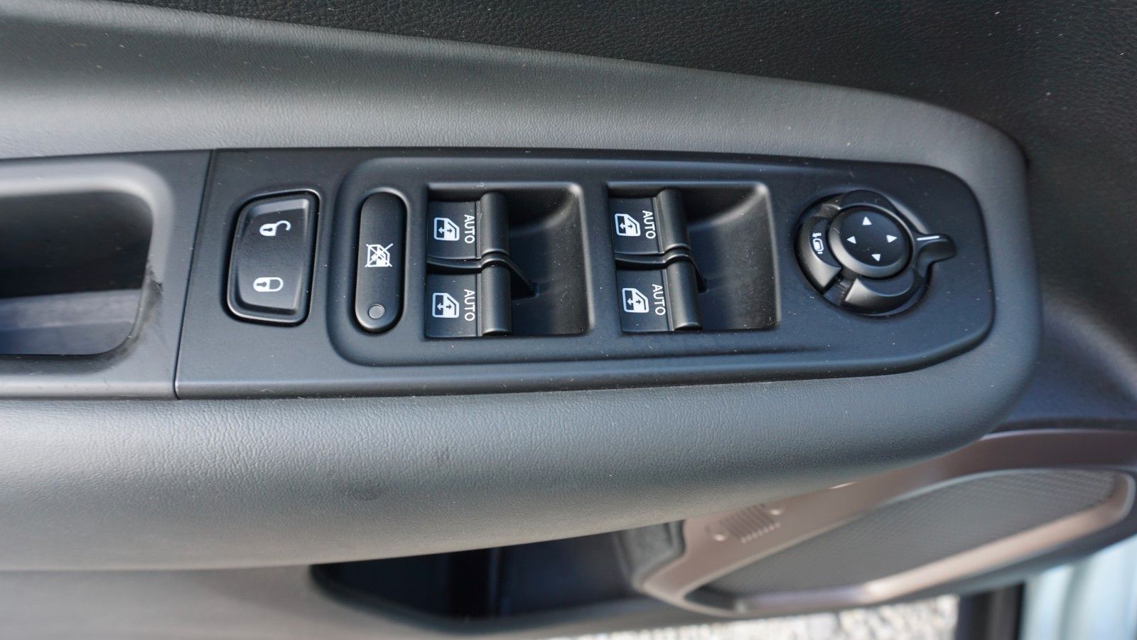 Fahrzeugabbildung Jeep Renegade Longitude Mild-Hybrid FWD, Kamera