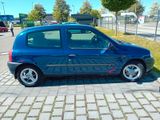 Renault Clio Sport 1.6 16V Sport - Renault Clio: 16v Sport