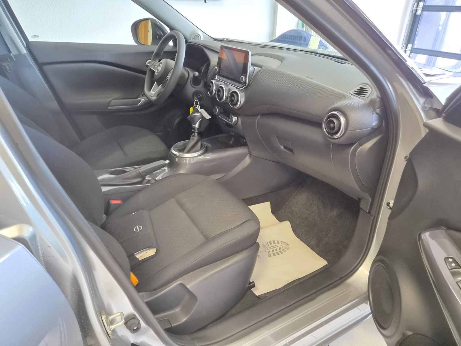 Fahrzeugabbildung Nissan Juke Acenta / KAMERA / SCHECKHEFT / 1. HAND