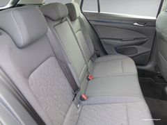 VW Golf VIII Var. 2.0 TDI Life DSG FACELIFT LED Ahk VW Golf VIII Var. 2.0 TDI Life DSG FACELIFT LED Ahk