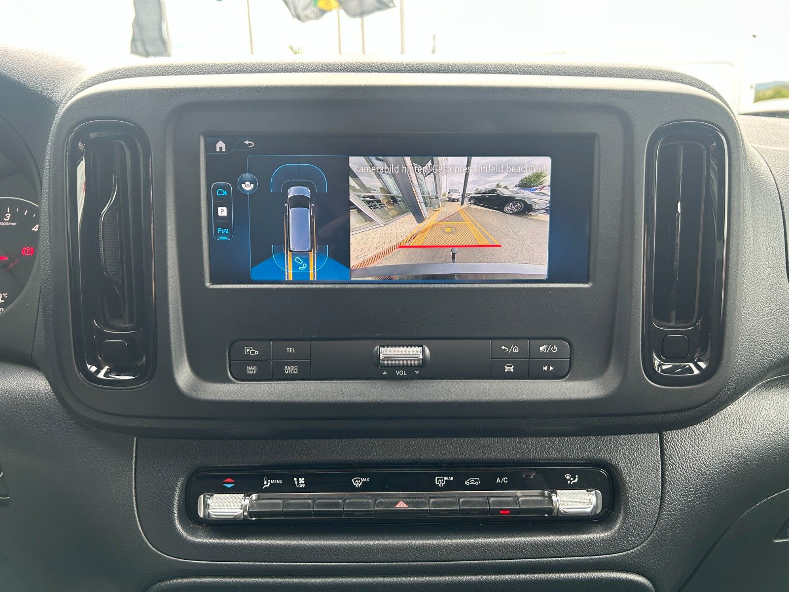 Fahrzeugabbildung Mercedes-Benz Vito 116 CDI Tourer 9G Extral AHK Kamera