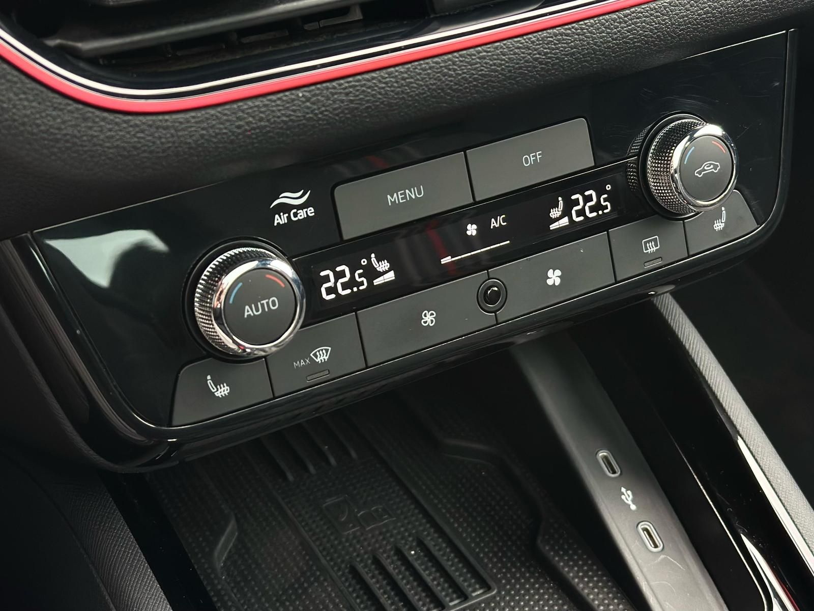 SKODA Scala 1.0TSI MONTE CARLO MATRIX#AHK#KEYLESS#SPUR - Image 14